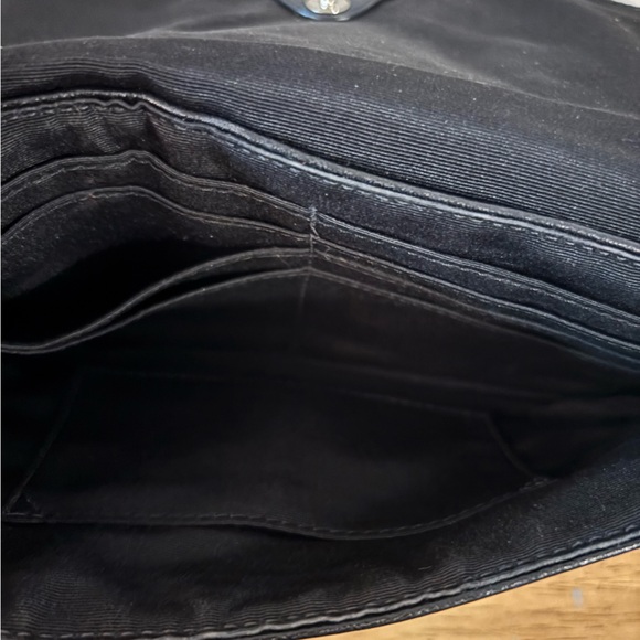 Coach Black Shoulder Bag Converts to Wristlet with Pleated Design Hang Tag EUC - Picture 7 of 9